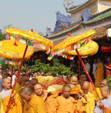 Hội An: Lễ nhập kim quan Hòa thượng Thích Giải Trọng
