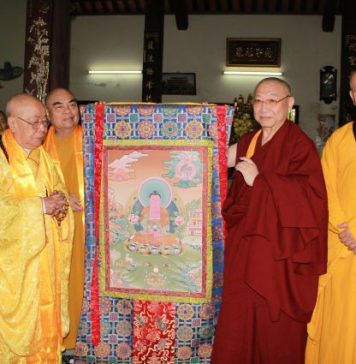 Hội An: Ngài Kyabje Gosok Rinpoche (Phật giáo Tây Tạng) thăm các tự viện trong thành phố