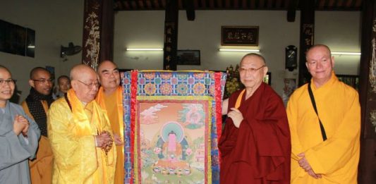 Hội An: Ngài Kyabje Gosok Rinpoche (Phật giáo Tây Tạng) thăm các tự viện trong thành phố