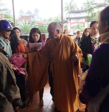 Quế Sơn: Chùa Trung Sơn tổ chức khóa tu cho người mù khuyết tật