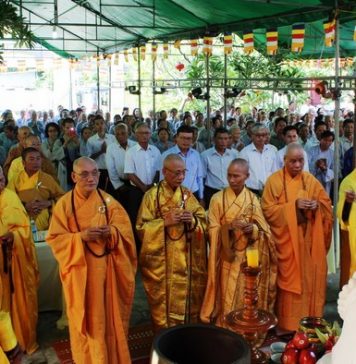 Điện Bàn: Đặt đá trùng tu ngôi chánh điện chùa Minh Giác