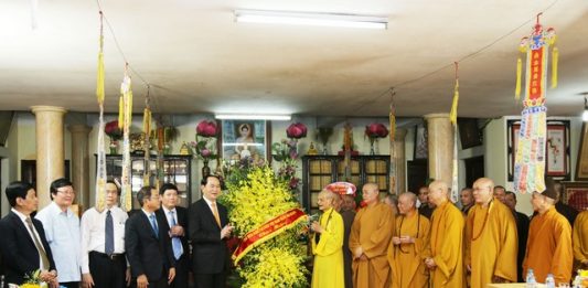 Chủ tịch nước chúc mừng Phật đản Đức Pháp chủ GHPGVN