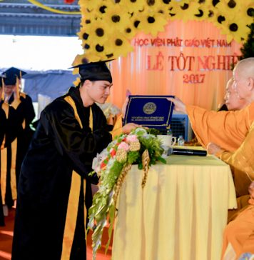Học viện PGVN TP.HCM tổ chức lễ tốt nghiệp thạc sĩ, cử nhân Phật học