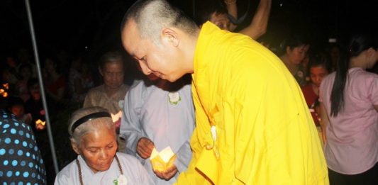 Núi Thành: Nước mắt rơi trong ngày lễ Vu lan tại chùa Hòa Vinh Thạnh