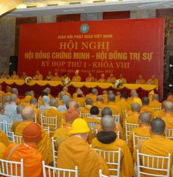 Phiên họp đầu tiên của HĐCM, HĐTS khóa VIII