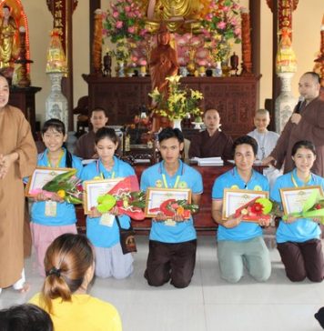 Tam Kỳ: Khép lại khóa tu mùa hè “hiểu & thương” tại chùa Đạo Nguyên