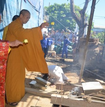 Đại Lộc: Chùa Tam Phước đúc đại hồng chung nặng 750kg