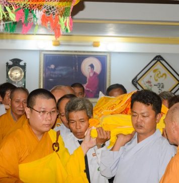 Điện Bàn: Lễ nhập kim quan Thượng tọa Thích Giải Quảng