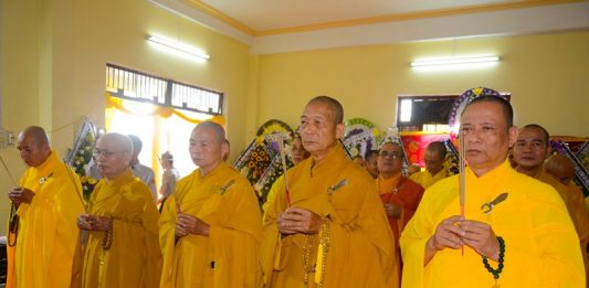 Ban Trị sự Phật giáo tỉnh Quảng Nam viếng tang TT. Thích Giải Quảng