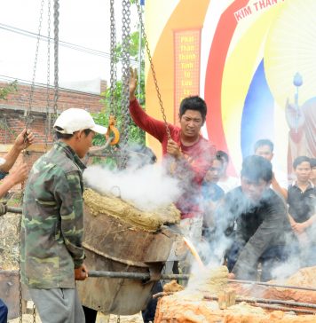 Tam Kỳ: Chùa Đông Yên rót đồng đúc Tôn tượng Phật hơn 2 tấn