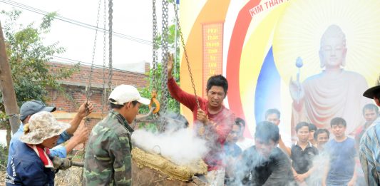 Tam Kỳ: Chùa Đông Yên rót đồng đúc Tôn tượng Phật hơn 2 tấn