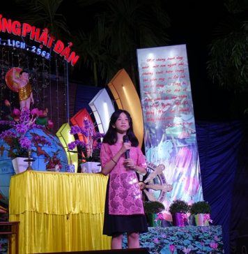 Hội An: Đêm văn nghệ hát mừng Đản sanh tại chùa Phước An