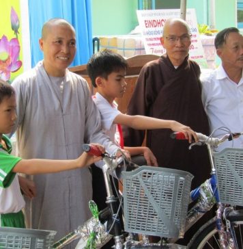Hội An: Phật đản Vesak Phật giáo bàn giao công trình nâng cấp trường tiểu học tại miền núi H. Nông Sơn