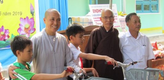 Hội An: Phật đản Vesak Phật giáo bàn giao công trình nâng cấp trường tiểu học tại miền núi H. Nông Sơn