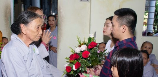 Núi Thành: Lễ Báo hiếu cha mẹ và Khánh tuế chư tôn đức tại chùa Vĩnh An