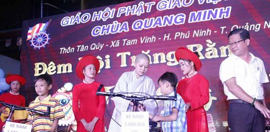 Phú Ninh: Chùa Quang Minh tổ chức đêm Trung thu “Thắp sáng ước mơ”