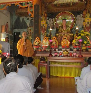 Núi Thành: Khóa tu Bát quan trai tại chùa Phổ Quang
