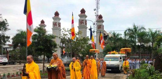 Tam Kỳ: Cung nghinh kim quan TT.Thích Viên Tuệ về đến chốn Tổ chùa Đạo Nguyên