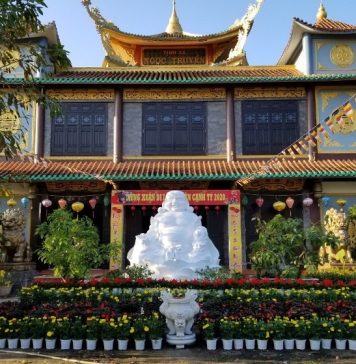 Hội An: Chùm ảnh các chùa chuẩn bị Tết