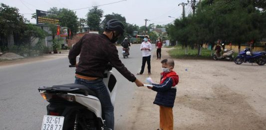 Quế Sơn: Chùa Thạch Khê tặng khẩu trang phòng chống dịch virus Corona (nCoV)