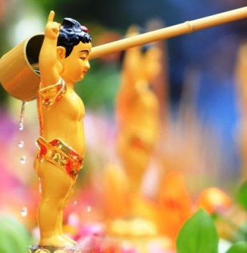 Thơ: Mộc Dục (Tắm Phật)