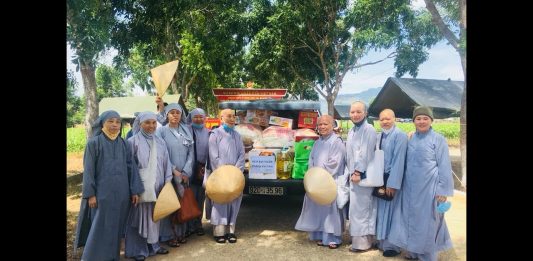 Video QCB: Phân ban Ni giới Quảng Nam đến thăm Tăng Ni tại khu cách ly