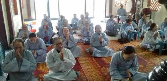 Tác phẩm dự thi lọt vào vòng chung khảo: MÀU ÁO LAM  LÀM TÔI HƯỚNG THIỆN