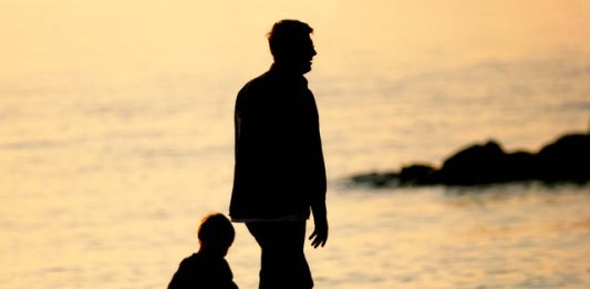 Tác phẩm dự thi lọt vào vòng chung khảo: Tản văn BIỂN TRỜI TÌNH CHA