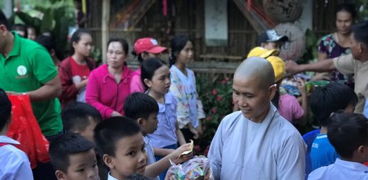 Tam Kỳ: “Trung thu yêu thương” tại chùa Phú Quang