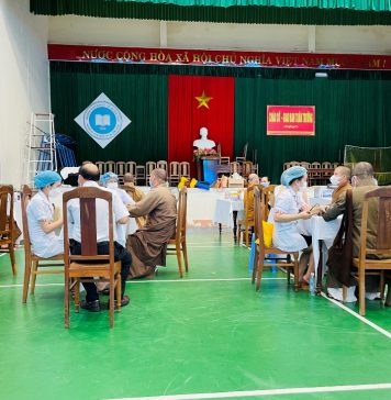 Video QCB: Chư tôn đức Ban Trị sự Phật giáo tỉnh Quảng Nam tiêm đủ 2 liều vắc-xin phòng Covid-19