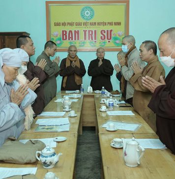 Phú Ninh: BTS Phật giáo huyện họp phiên đầu tiên nhiệm kỳ mới, thăm chúc tết chính quyền