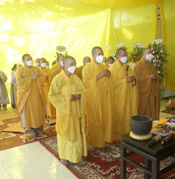 Núi Thành: Nhiều phái đoàn viếng tang Ni sư Thích Nữ Pháp Định