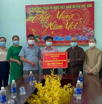 Quế Sơn: BTS Phật giáo huyện tặng kinh phí xây nhà đại đoàn kết cho hộ nghèo