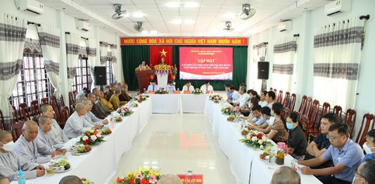 Thăng Bình: Lãnh đạo huyện gặp mặt chúc mừng Phật đản PL. 2566 – DL. 2022