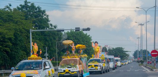 Điện Bàn: Lễ rước kim thân đức Phật đản sanh và lễ mộc dục