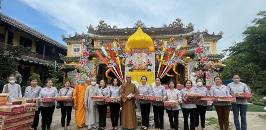 Hội An: Tặng 250 phần quà cho các thành viên GĐPT nhân mùa Phật đản PL.2566.