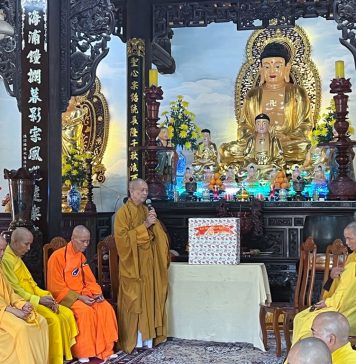 Ban Trị sự, Ban Tăng sự PG Quảng Nam thăm các trường hạ phía Bắc