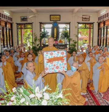 Video QCB: Ban Trị sự, Ban Tăng sự PG Quảng Nam thăm các trường hạ phía Nam của tỉnh