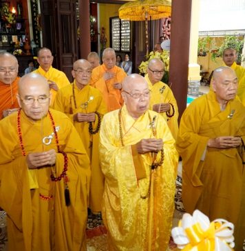 Đà Nẵng: Trung ương GHPGVN viếng tang Trưởng lão Hòa thượng Thích Từ Tánh