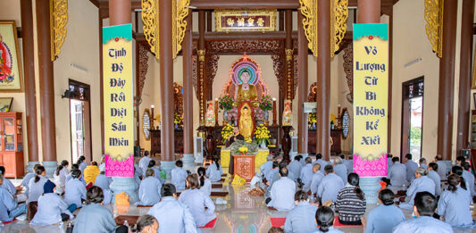 Tam Kỳ: Khóa tu dành cho người khiếm thị tại chùa Đạo Nguyên