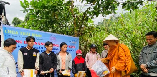 Điện Bàn: Chùa Thái Bình thực hiện chương trình ‘Xuân vùng cao, ấm lòng dân bản’