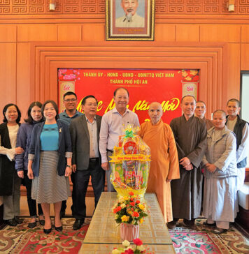 Hội An: Ban Trị sự Phật giáo thành phố thăm, chúc Tết lãnh đạo chính quyền