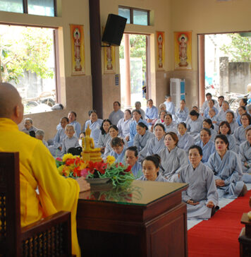 Thăng Bình: Phật tử các chùa cụm cánh Đông cộng tu một ngày an lạc