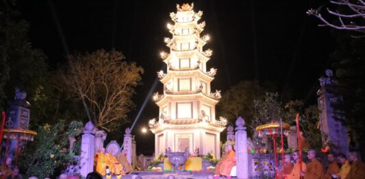 🛑Trực tiếp: Chương trình “Hoa đăng – Nhiễu tháp tưởng niệm lịch đại Tổ sư” – tại Tổ đình Chúc Thánh