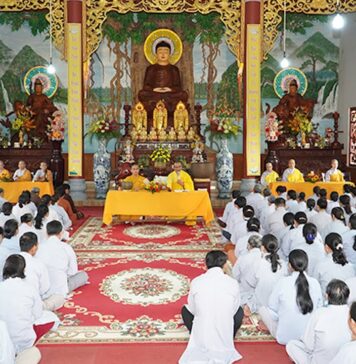 Video QCB: Đại Lộc – Khóa tu Bát quan trai tập trung tại chùa Bửu Hiệp có hơn 400 đạo hữu Phật tử tham gia