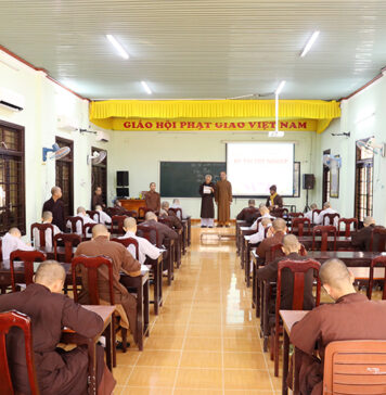 30 Tăng Ni sinh thi tốt nghiệp Trung cấp Phật học, khóa VIII
