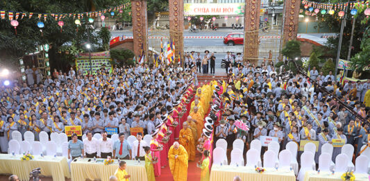Đà Nẵng: Phật giáo quận Sơn Trà trang nghiêm kính mừng Đại lễ Phật đản PL.2567