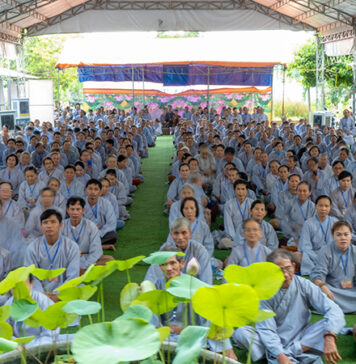 Điện Bàn: Hơn 450 cư sĩ tham gia đạo tràng tu bát quan trai cụm cánh Đông