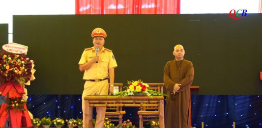 Video QCB: Tuyên truyền an toàn giao thông cho hơn 600 bạn trẻ tại khóa tu mùa hè “Vườn hoa Tuệ Giác” – 02