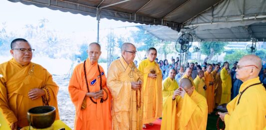 Video QCB: Điện Bàn – Lễ chú nguyện rót đồng đúc đại hồng chung tại chùa Vạn Phúc